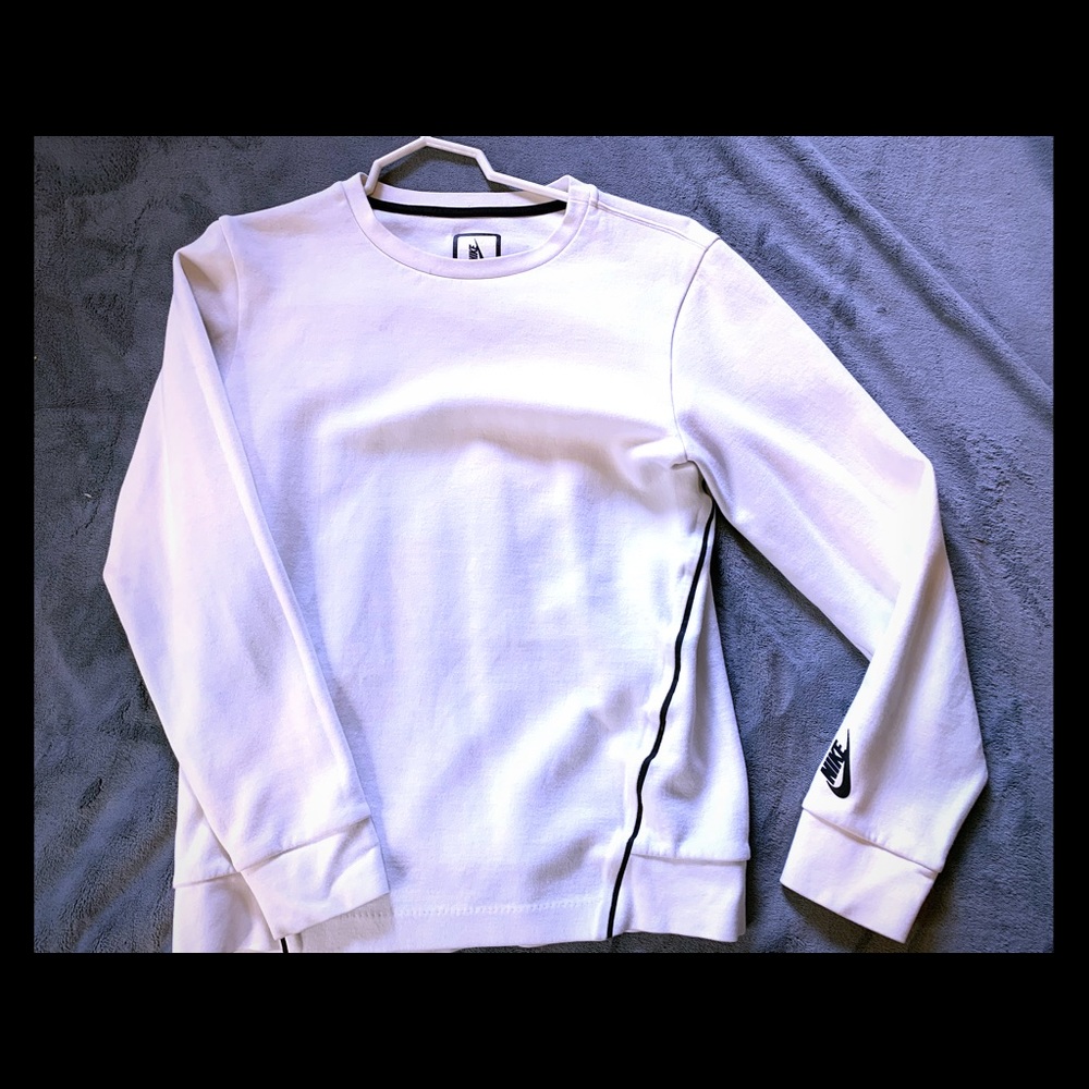 NIKE SWEATER! super comfy!!